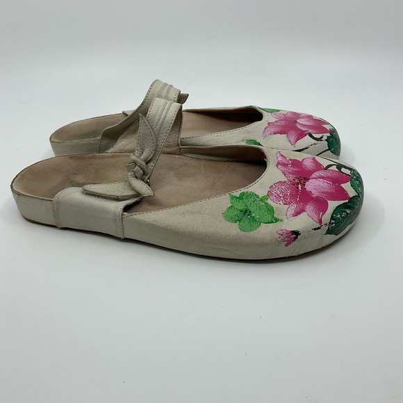 Vintage 90s Y2K Wanted Vintage Leather Floral Painted Mules Clogs Slides - Picture 1 of 8